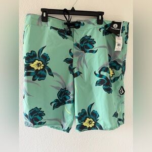 Volcom Men's Floral Swim Shorts Size-40